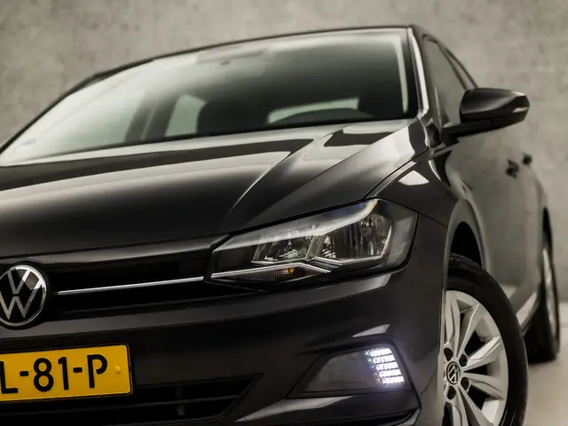 Volkswagen Polo 1.0 TSI Sportline 2021 Benzine 30
