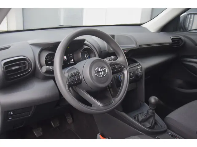 Toyota Yaris Cross 1.5 VVT-I Comfort 2023 Benzine 6