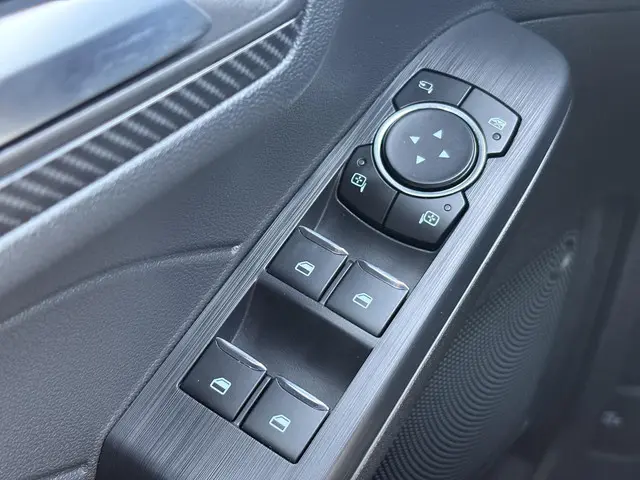 Ford Kuga 2.5 PHEV ST-Line X 2025 Hybride Benzine 21