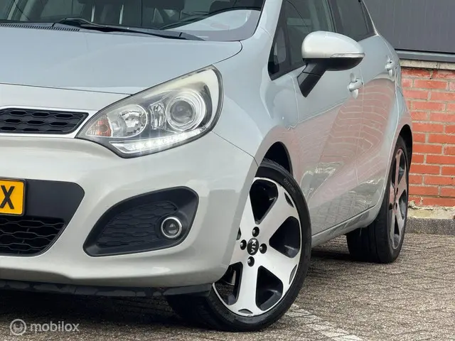 Kia Rio 1.4 CVVT Super Pack 2013 Benzine 32