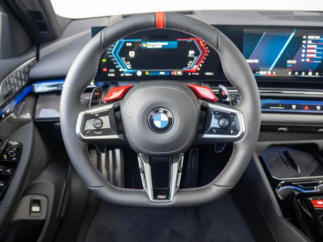 BMW M5 Touring 2026 Hybride Benzine 7