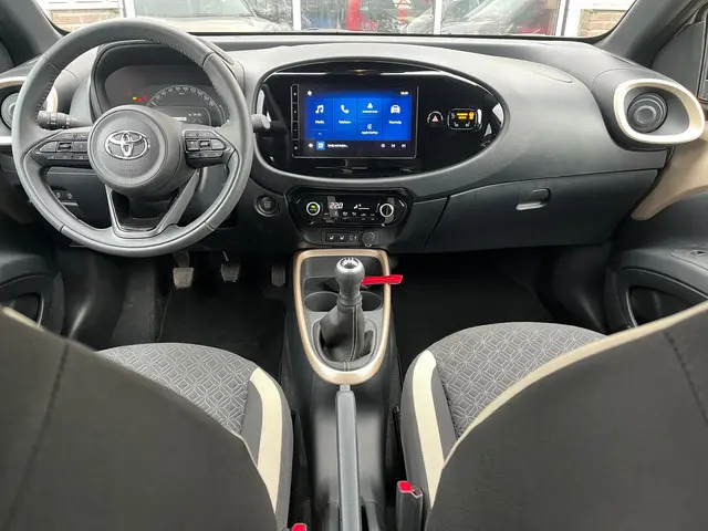 Toyota Aygo X 1.0 VVT-i MT Envy 2024 Benzine 4