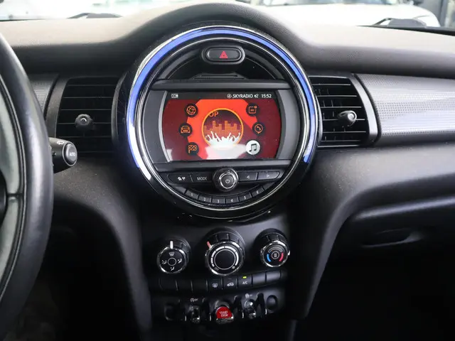 MINI Cooper 1.5 2019 Benzine 15