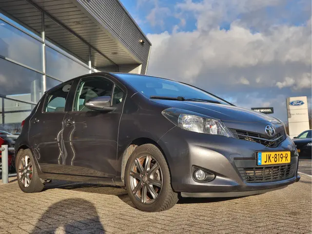 Toyota Yaris 1.3 VVT-i Dynamic 2012 Benzine 4