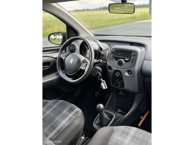 Peugeot 108 1.0 e-VTi Access 2018 Benzine 12