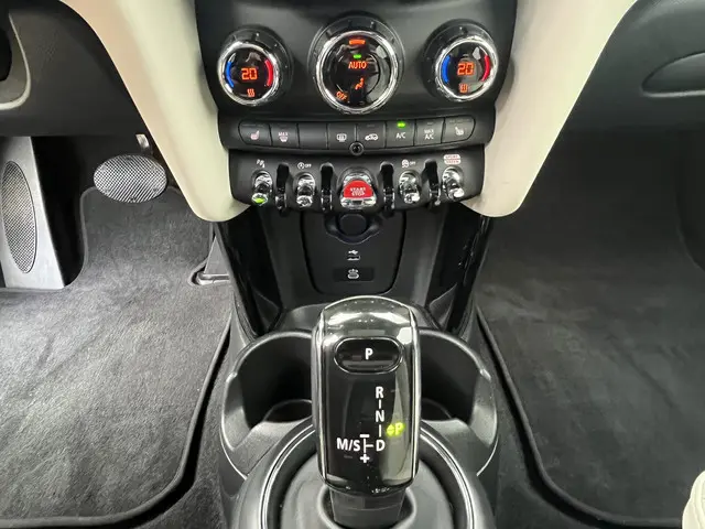 MINI Cooper Mini 1.5 Classic 2023 Benzine 71