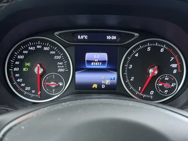 Mercedes-Benz B-Klasse 180 Urban 2019 Benzine 24