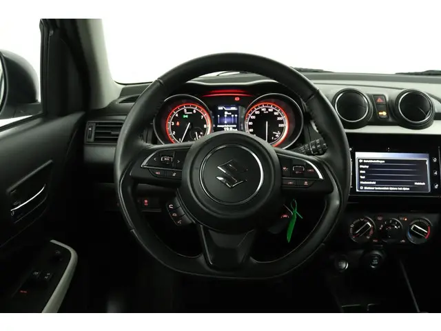Suzuki Swift 1.2 Select Smart Hybrid 2022 Benzine 47