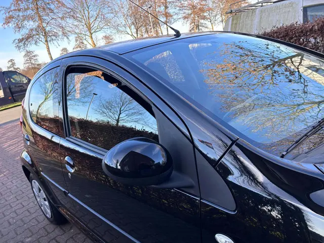 Peugeot 107 1.0 Active 2013 Benzine 8