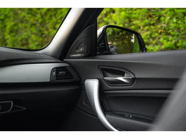 BMW 2 Serie Cabrio M235i 2015 Benzine 19