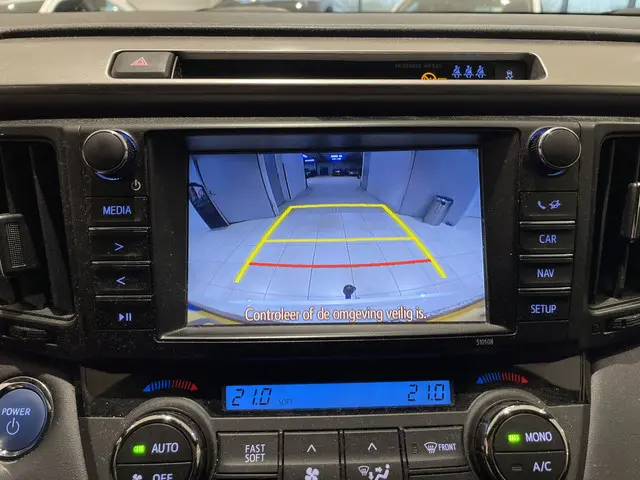 Toyota RAV4 2.5 Hybrid AWD Style 2017 Hybride Benzine 18