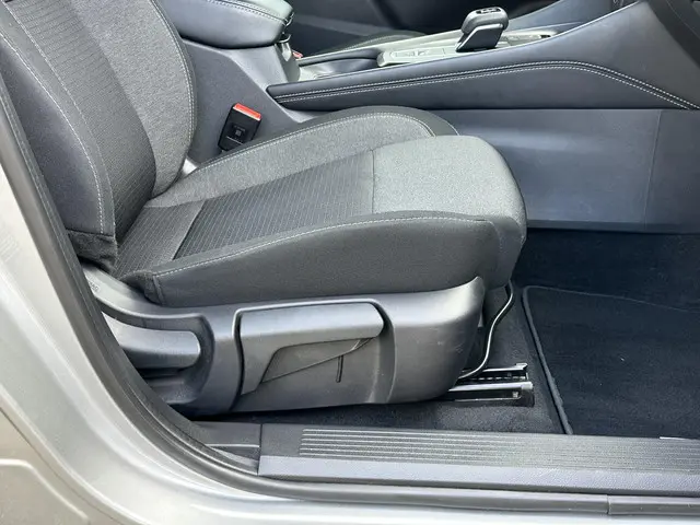 Nissan QASHQAI 1.3 MHEV Xtronic N-Connecta 2024 Benzine 18