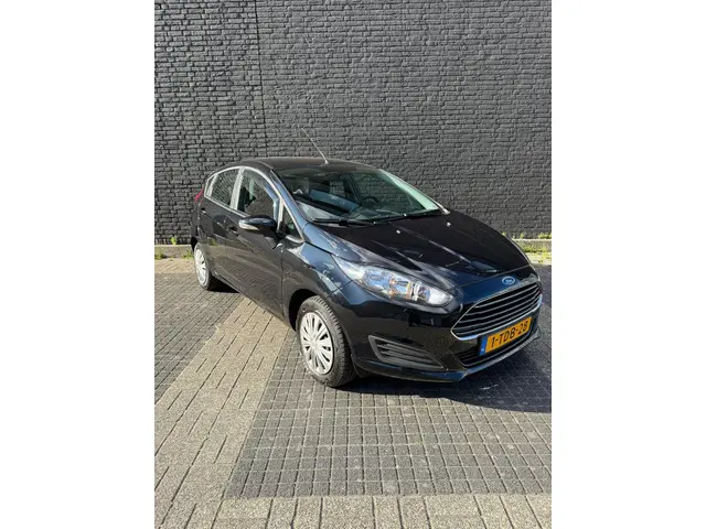 Ford Fiesta 1.0 48KW/65PK 5D 2014 Zwart 2014 Benzine 2