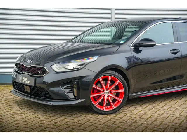 Kia Ceed 1.6 T-GDi GT 2019 Benzine 30