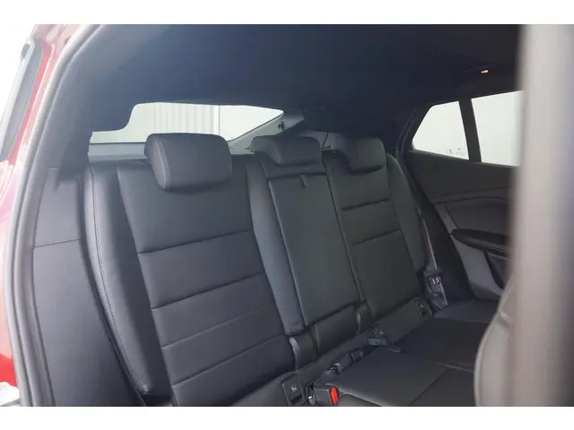BMW iX2 xDrive30 2024 Elektrisch 8