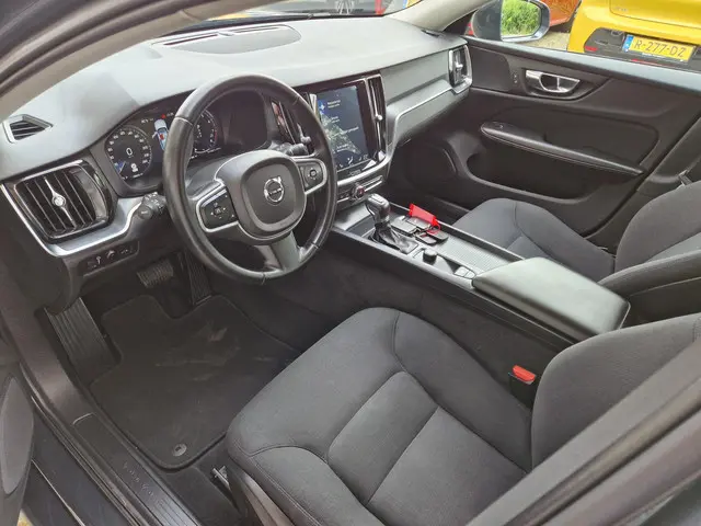 Volvo V60 2.0 T4 Momentum 2019 Benzine 5