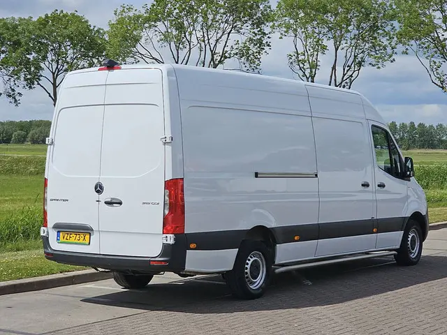 Mercedes-Benz Sprinter 315 2023 Diesel 3