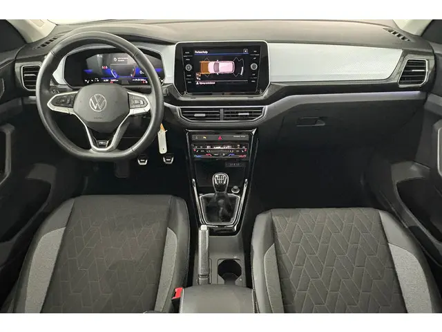 Volkswagen T-Cross 3