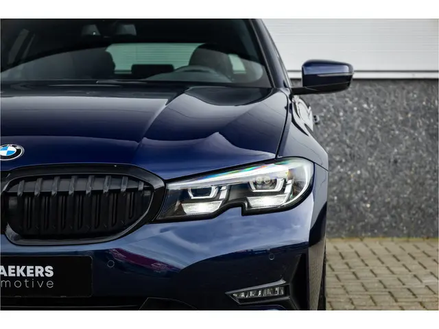 BMW 3 Serie Touring 320i Sportline 2021 Benzine 24