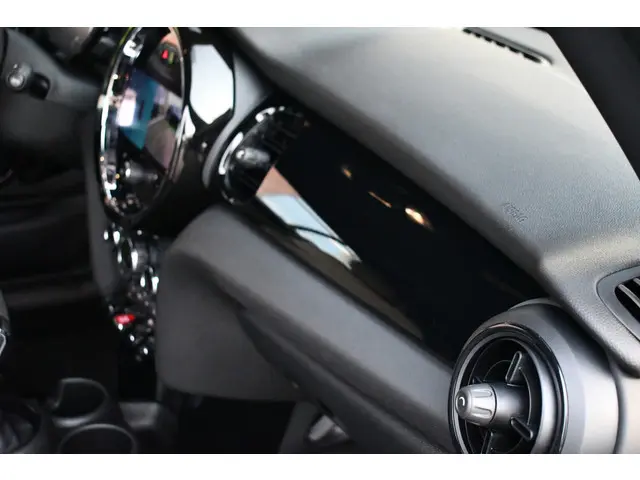 MINI Cooper Cabrio Mini 1.5 136pk aut 2021 Benzine 39