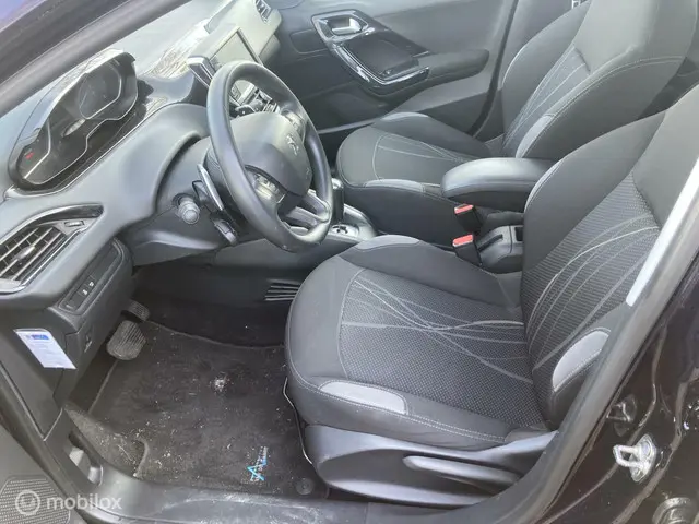 Peugeot 208 1.4 e-HDi Blue Lease DIESEL 2013 Diesel 10