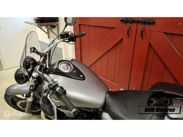 Triumph THUNDERBIRD Storm ABS 2014 Benzine 10