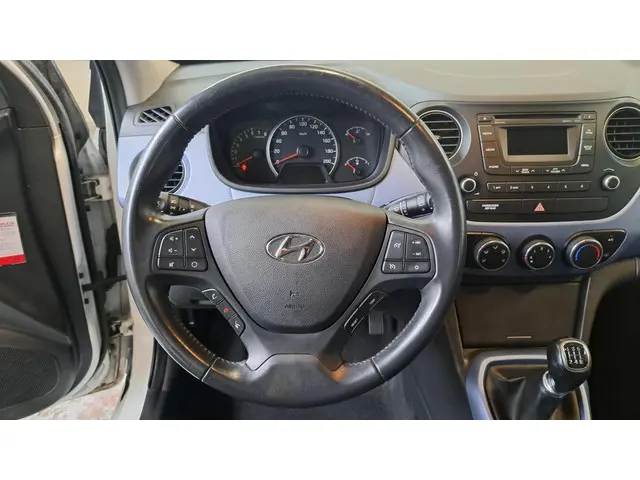 Hyundai i10 1.0i i-Motion Premium 2015 Benzine 16
