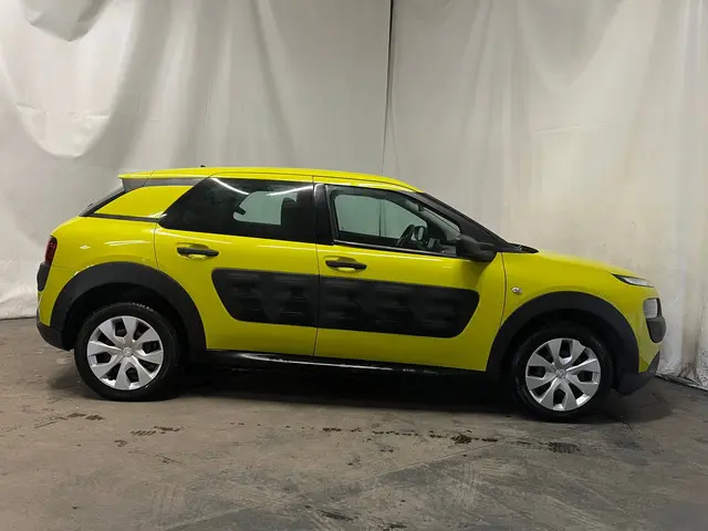 Citroën C4 Cactus 1.2 VTi Live SCHADEAUTO!! 2014 Benzine 4