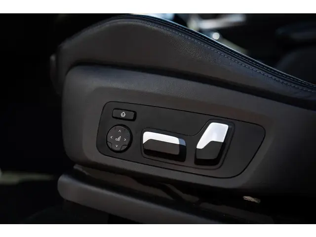 BMW X4 xDrive20i High Executive 2022 Benzine 15