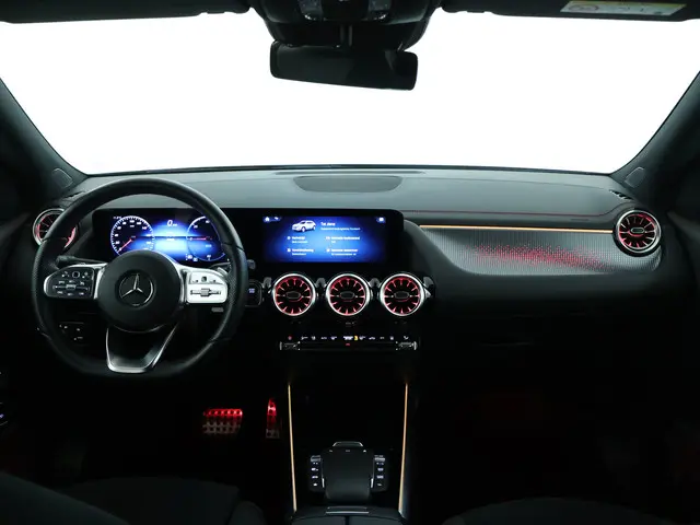 Mercedes-Benz EQA 250 AMG Line 67 kWh 2023 Elektrisch 5