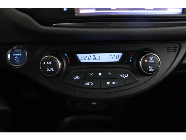 Toyota Yaris 1.5 Hybrid 2016 Hybride Benzine 7