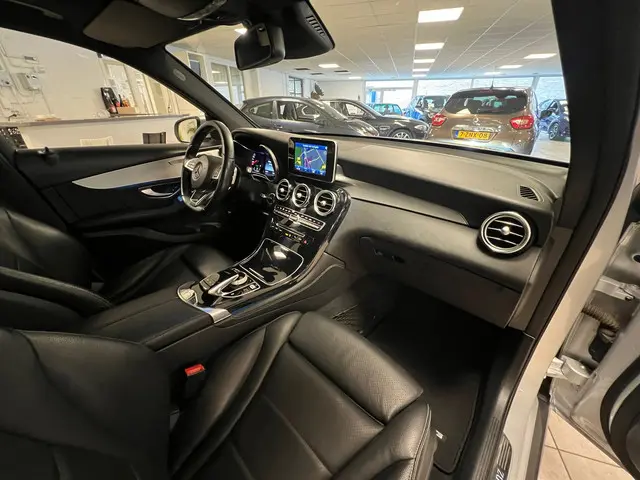 Mercedes-Benz GLC 250 4MATIC Edition 1 2015 Benzine 12