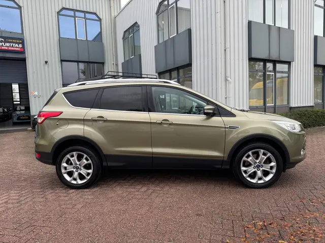 Ford Kuga 1.6 Titanium 4WD AUTOMAAT!! 2013 Benzine 5