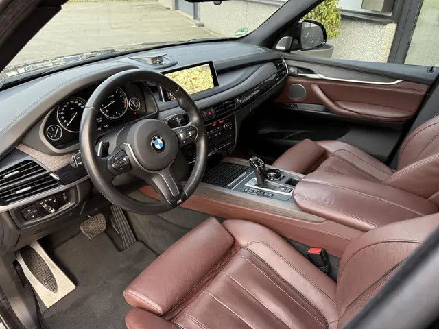 BMW X5 xDrive50i M Sport 2014 Benzine 2
