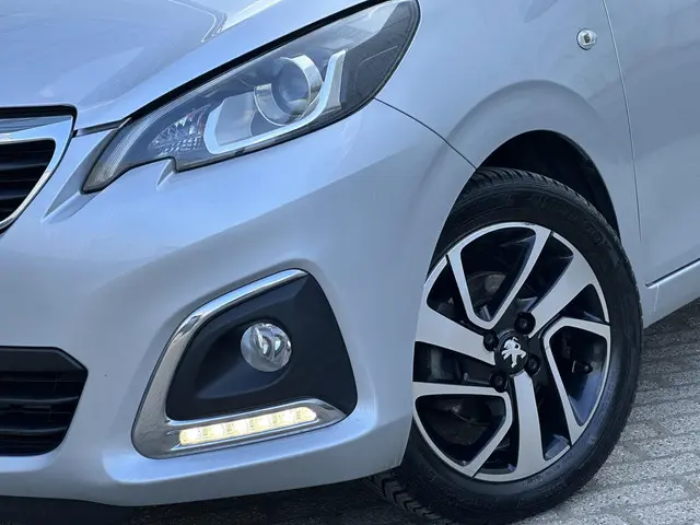 Peugeot 108 1.2 VTi Allure 2014 Benzine 27