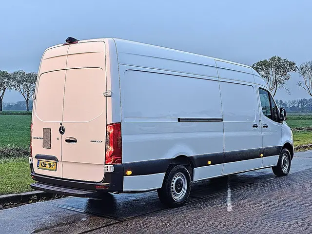 Mercedes-Benz Sprinter 315 2023 Diesel 3