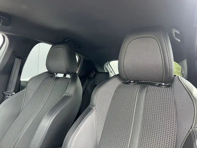 Peugeot 208 1.2 PureTech GT-Line 2020 Benzine 11