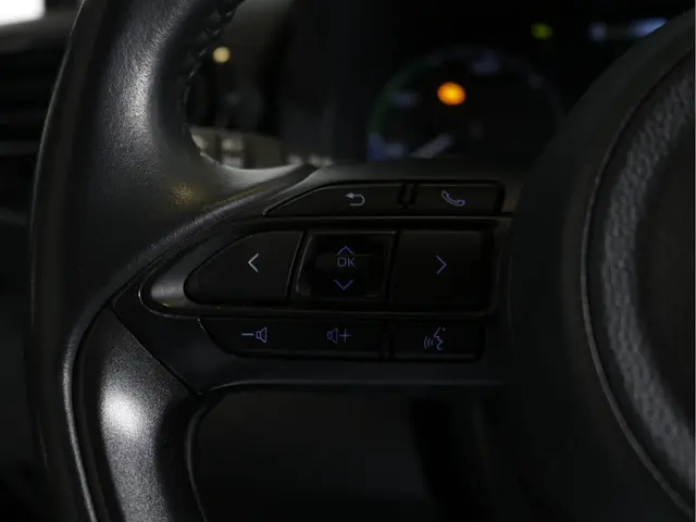 Toyota Yaris 1.5 Hybrid Dynamic 2023 Hybride Benzine 10