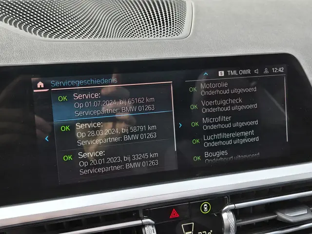 BMW 3 Serie Touring 330e xDrive 2021 Hybride Benzine 23