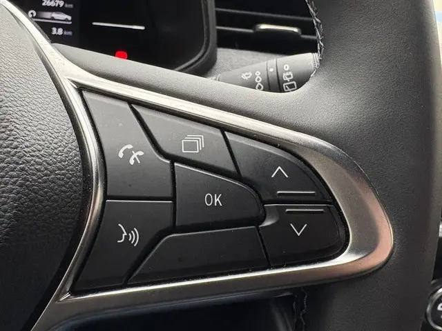 Renault Clio 1.0 TCe 90 GPF techno 2024 Benzine 11