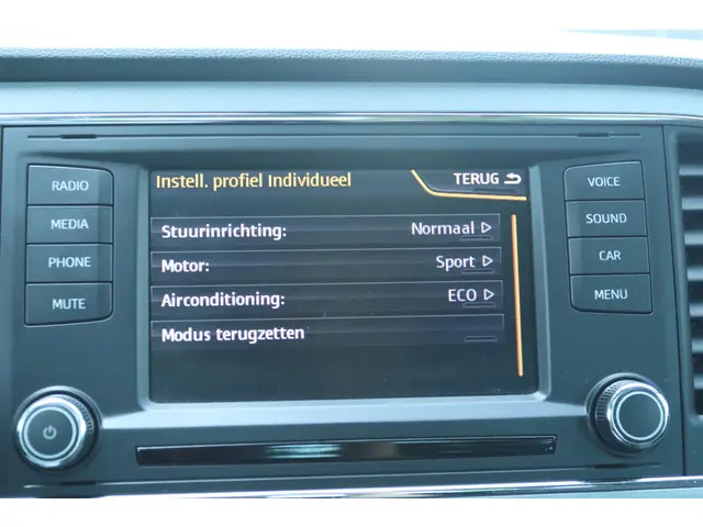 SEAT Leon 1.4 TSI FR BUSINESS 2014 Benzine 26