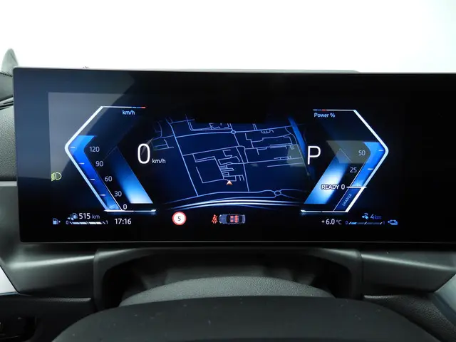 BMW 3 Serie Sedan 320e 2024 Hybride Benzine 12