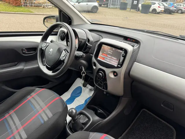 Peugeot 108 1.0 e-VTi Active Airco, Carplay 2014 Benzine 16
