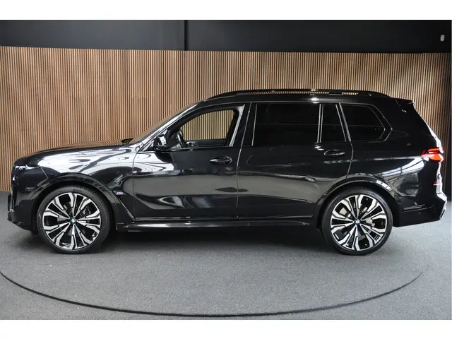 BMW X7 2