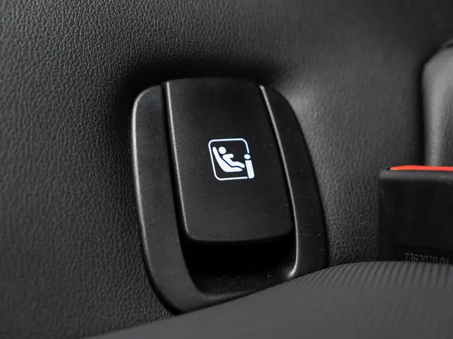 MINI 3-Deurs Cooper Aut. 2023 Benzine 29