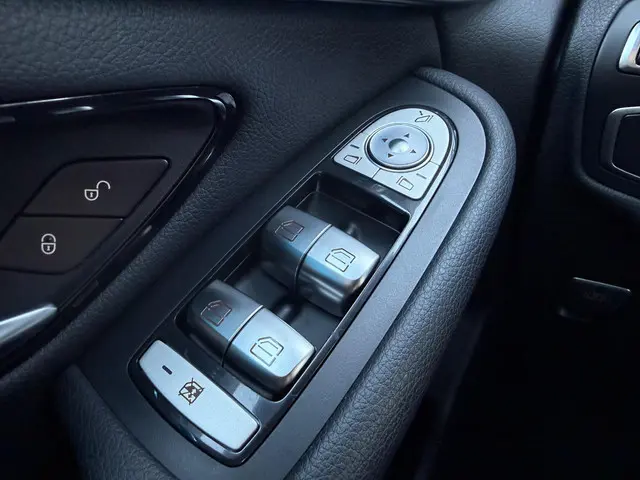 Mercedes-Benz GLC 250 4MATIC Prestige 2016 Benzine 10