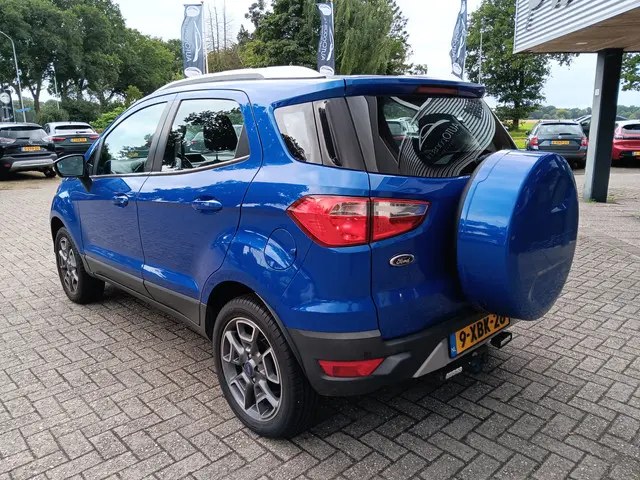 Ford EcoSport 3