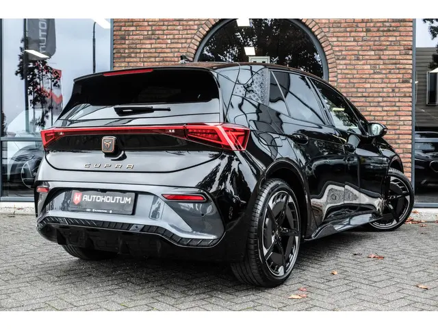 CUPRA Born Performance Limited 82 kWh 2024 Elektrisch 2
