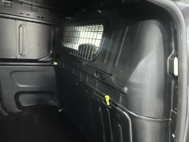 Peugeot Partner 1.5 BlueHDI 2020 Diesel 23