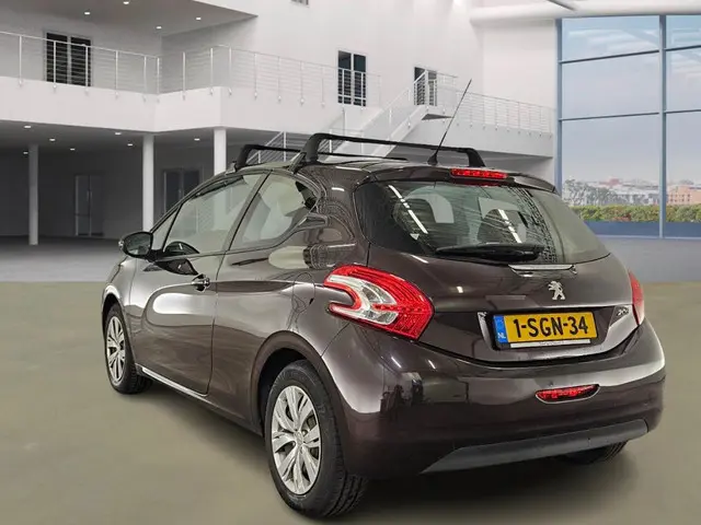 Peugeot 208 1.0 VTi Active 2012 Benzine 4